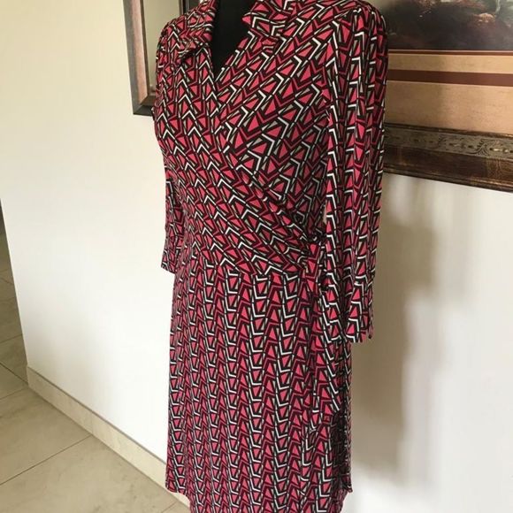 NWT’s size Small Laundry by design wrap dress  - Picture 3 of 12